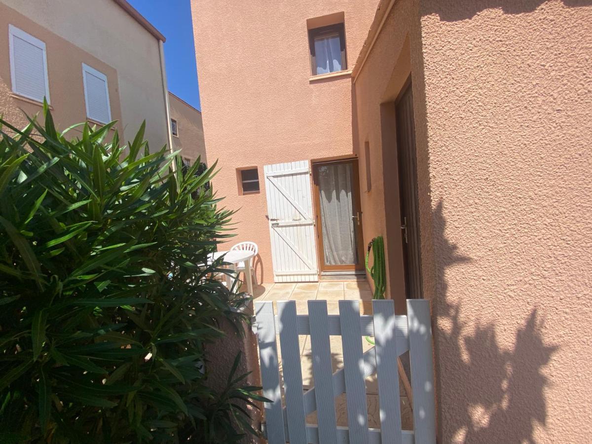 Pavillon 20M De La Plage Des Ayguades Gruissan Buitenkant foto
